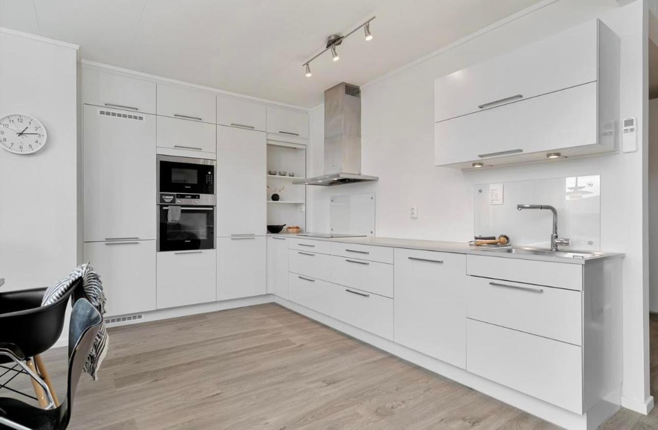 Din Hjem! Mitt I By1. Gratis Parkering!! Appartement Narvik Buitenkant foto