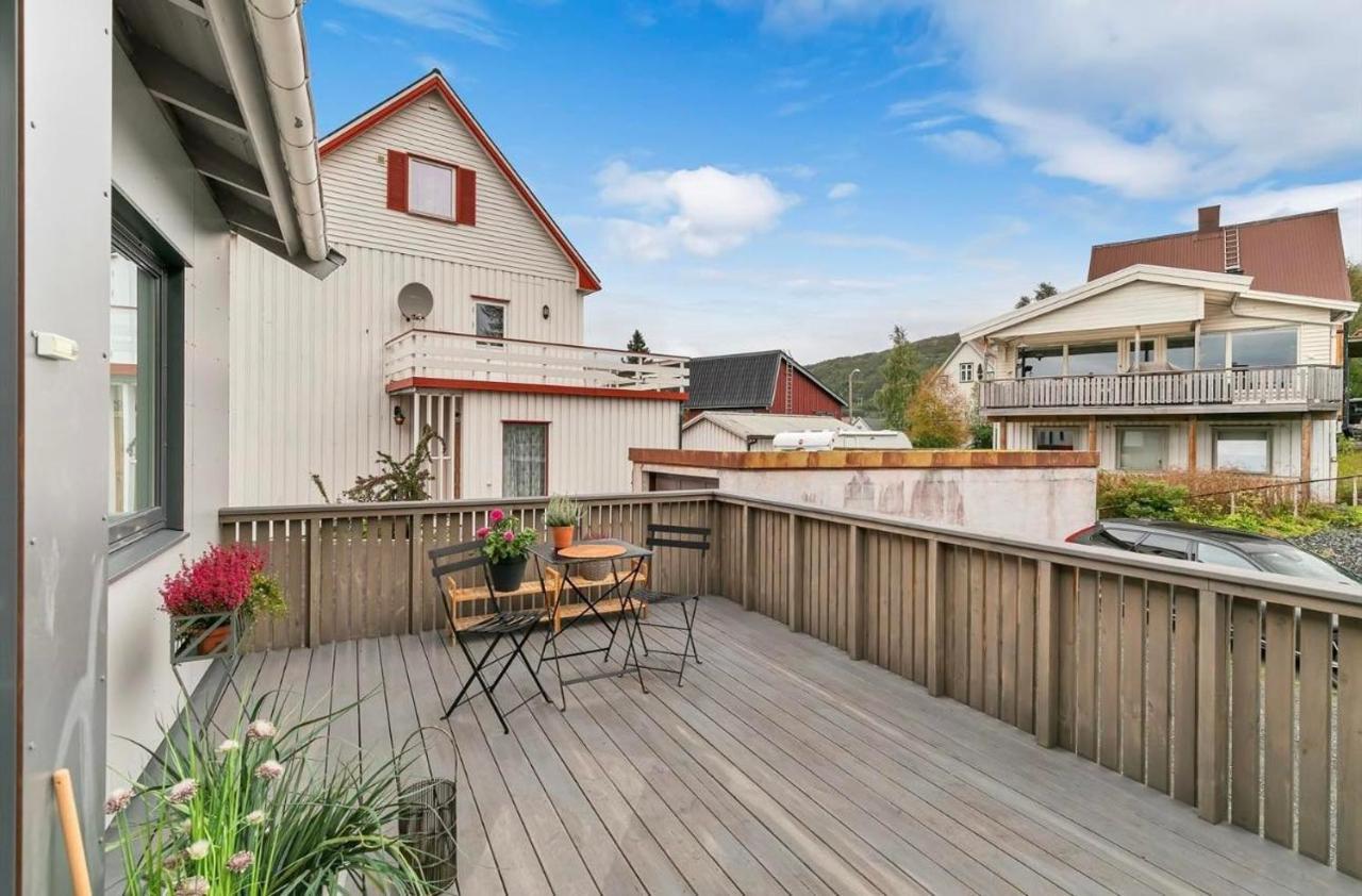 Din Hjem! Mitt I By1. Gratis Parkering!! Appartement Narvik Buitenkant foto