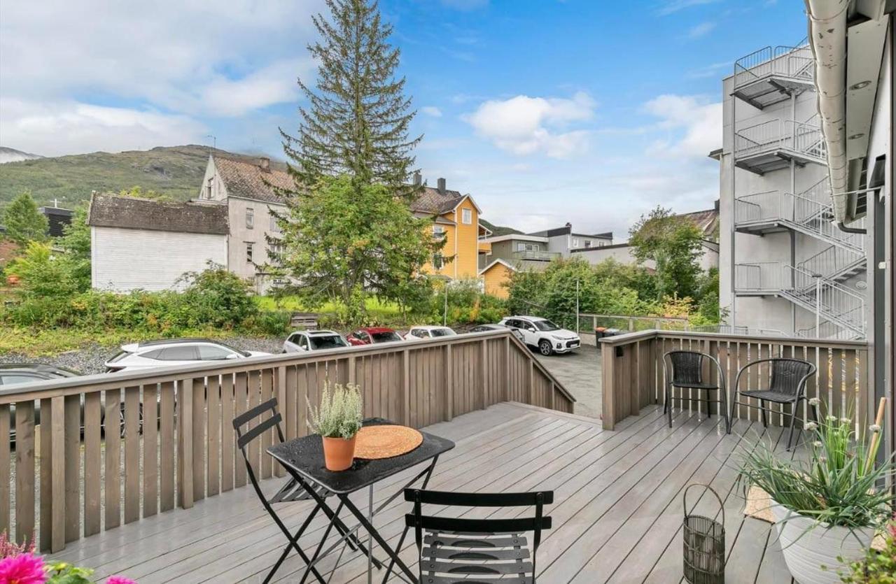 Din Hjem! Mitt I By1. Gratis Parkering!! Appartement Narvik Buitenkant foto